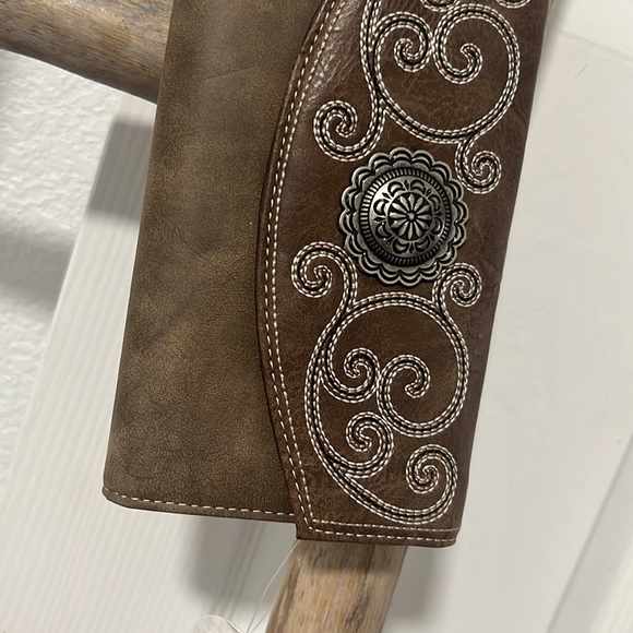 NWT western wallet - Picture 2 of 3